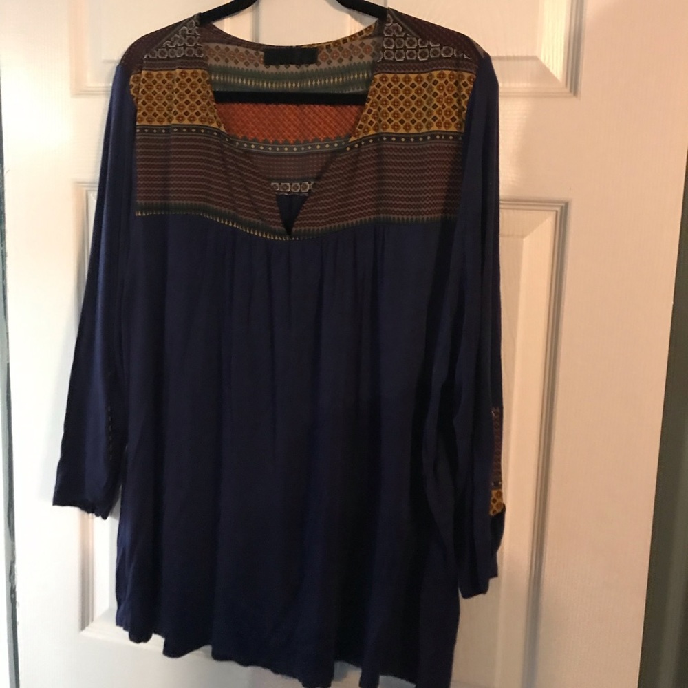 Plus size, jersey knit tunic/blouse. EUC